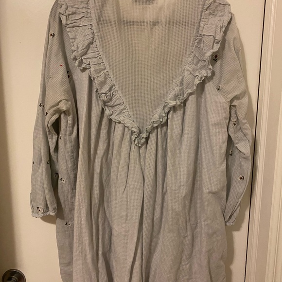 Floral Ruffle V-Neck Dress - Picture 5 of 6